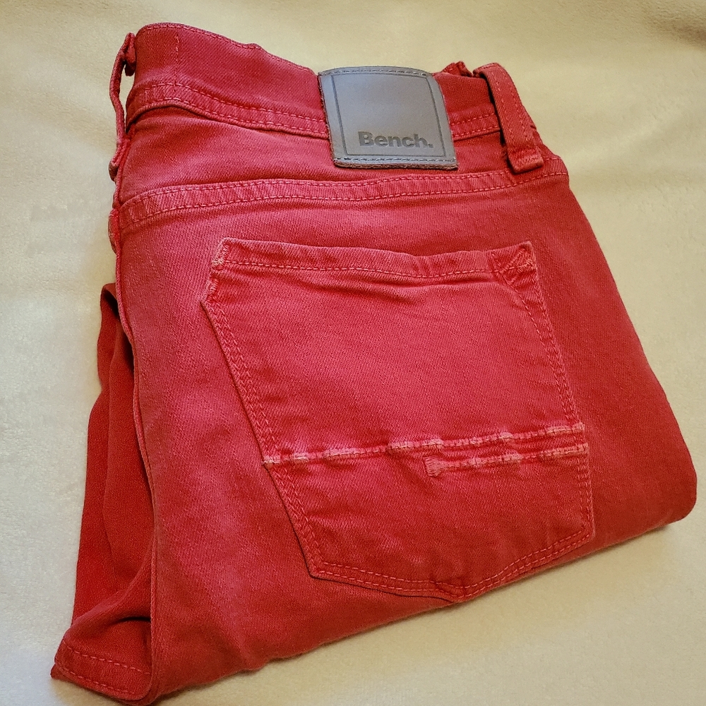 Sz 26 Bench Orange capri jeans. Women's. EUC.